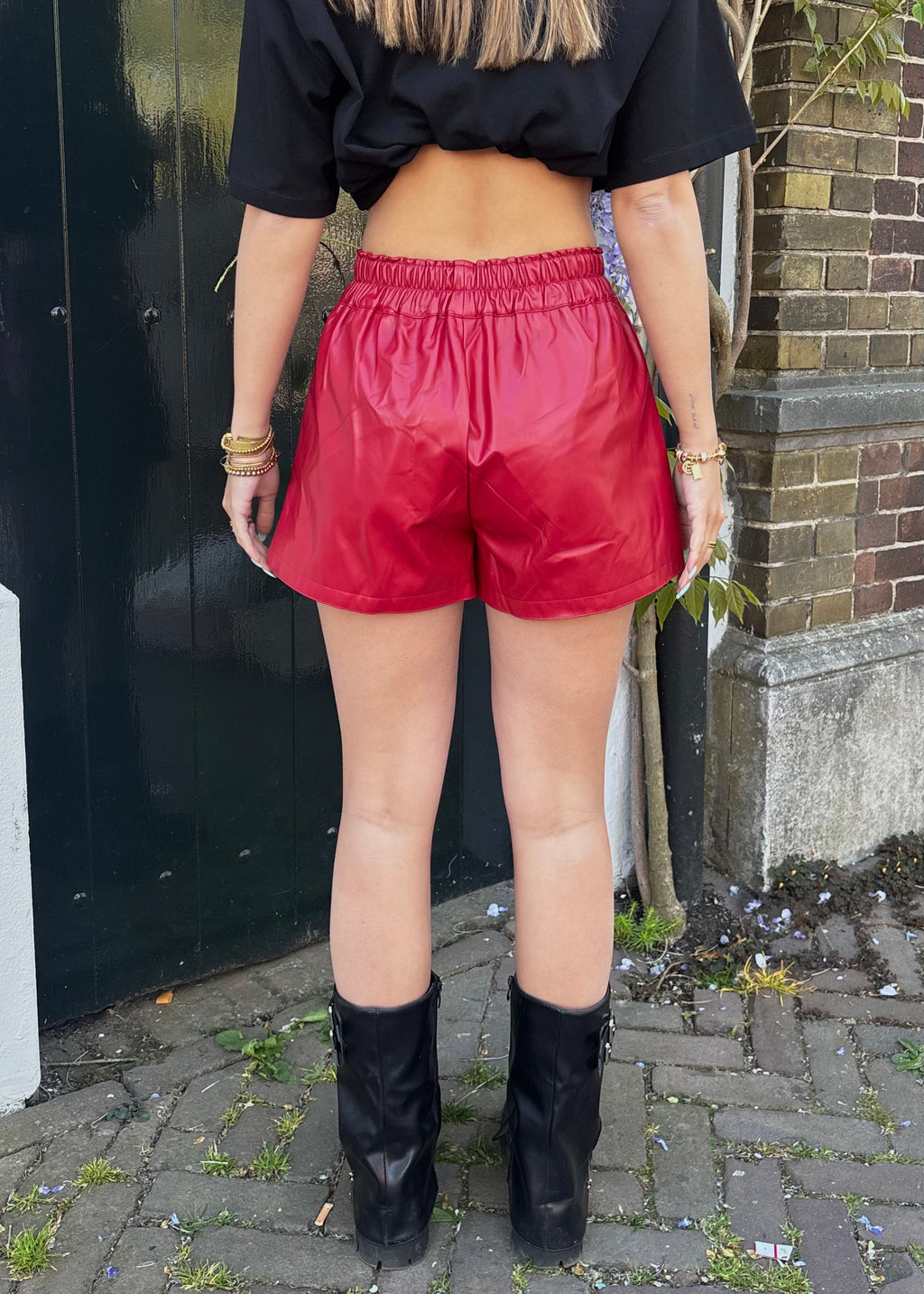 Cherry leather short - Red