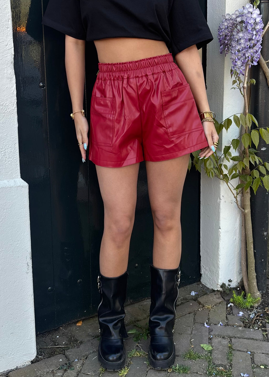 Cherry leather short - Red